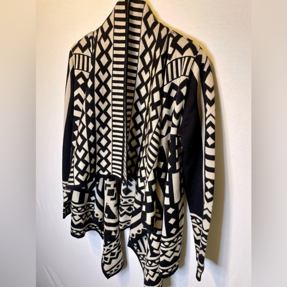 Charlie Paige S M Open Front Long Cardigan Sweater Graphic Print - Picture 2 of 5